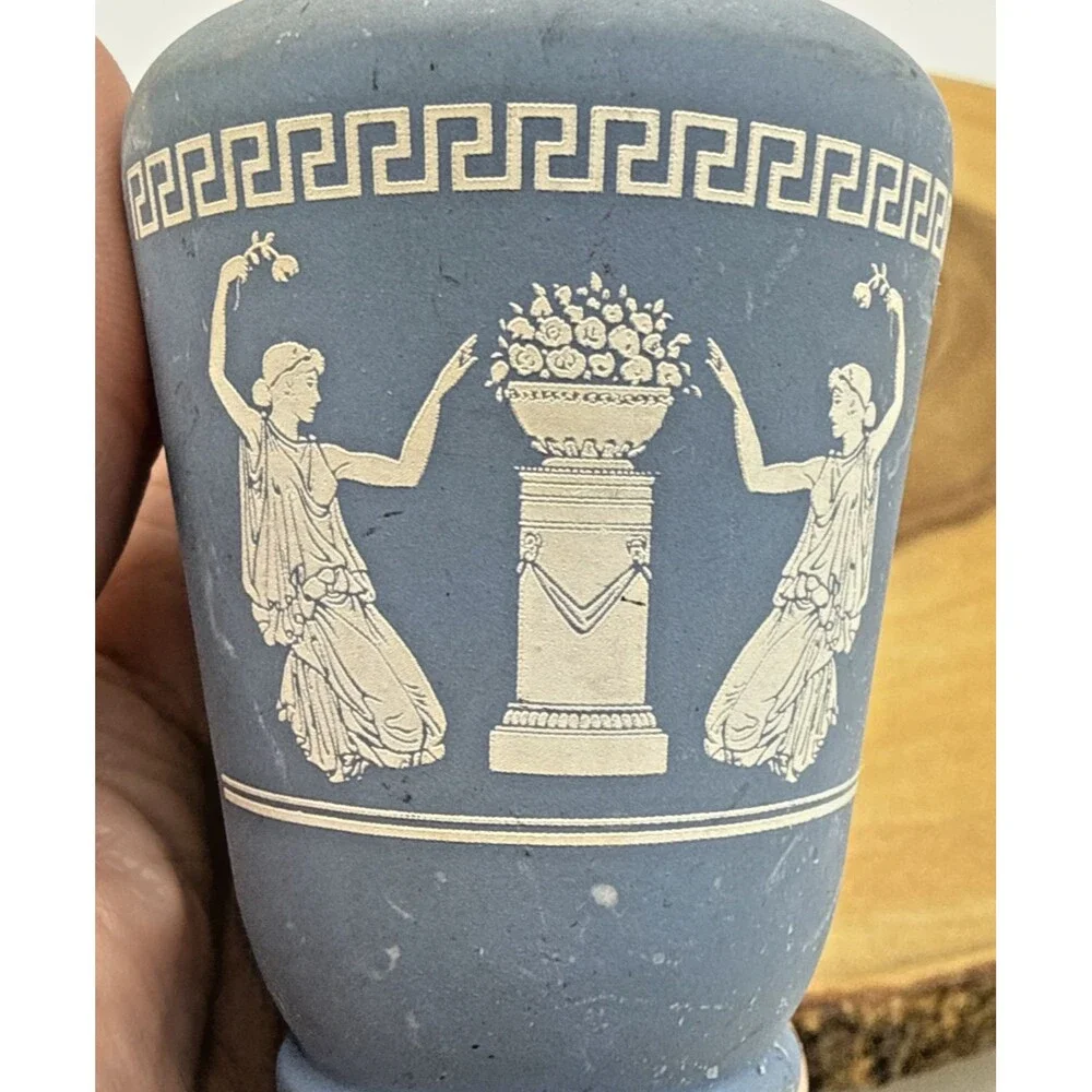 Avon vase good